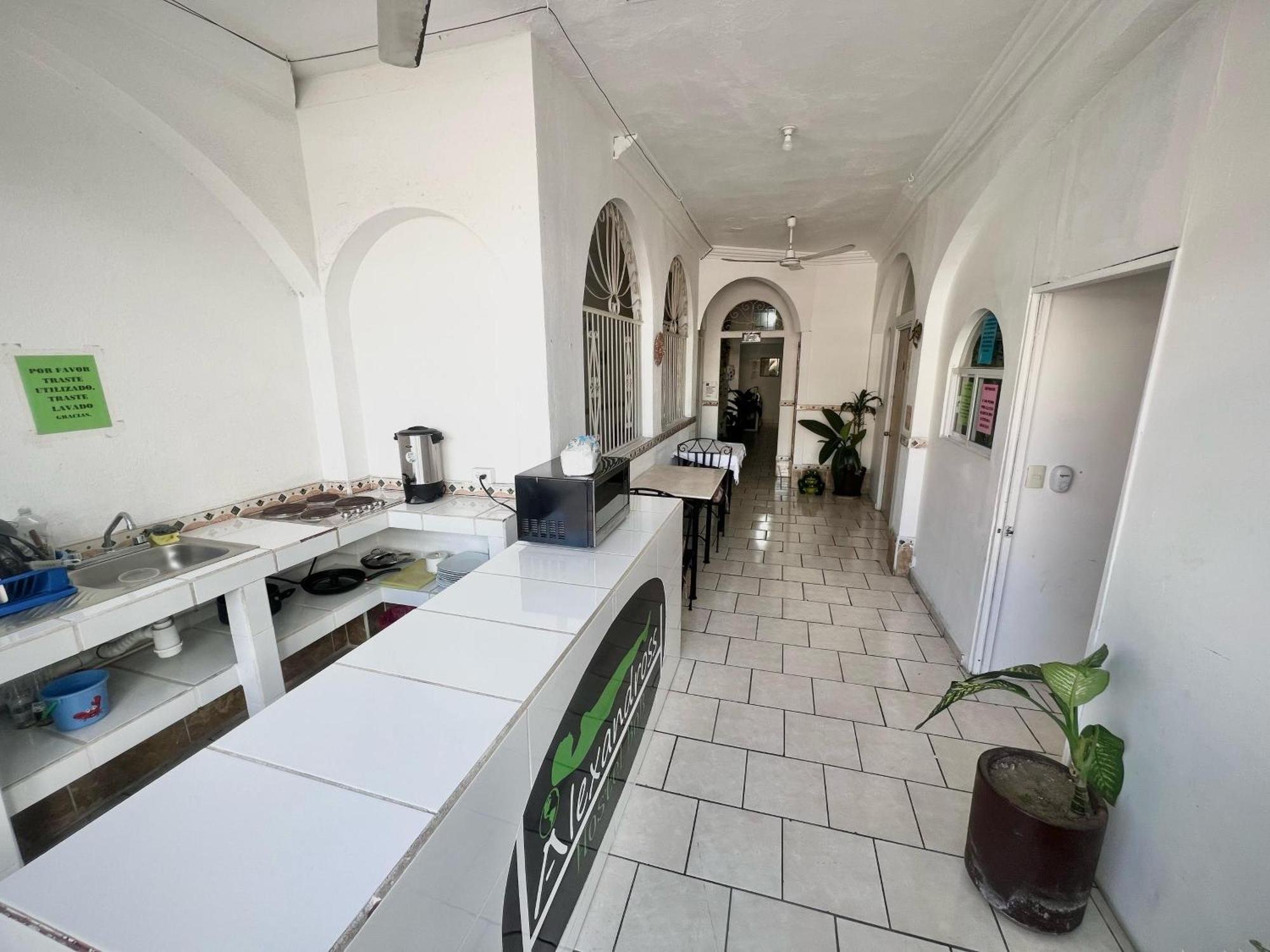 Alexandross Bed & Breakfast ปูแอร์โตบาญาร์ตา ภายนอก รูปภาพ