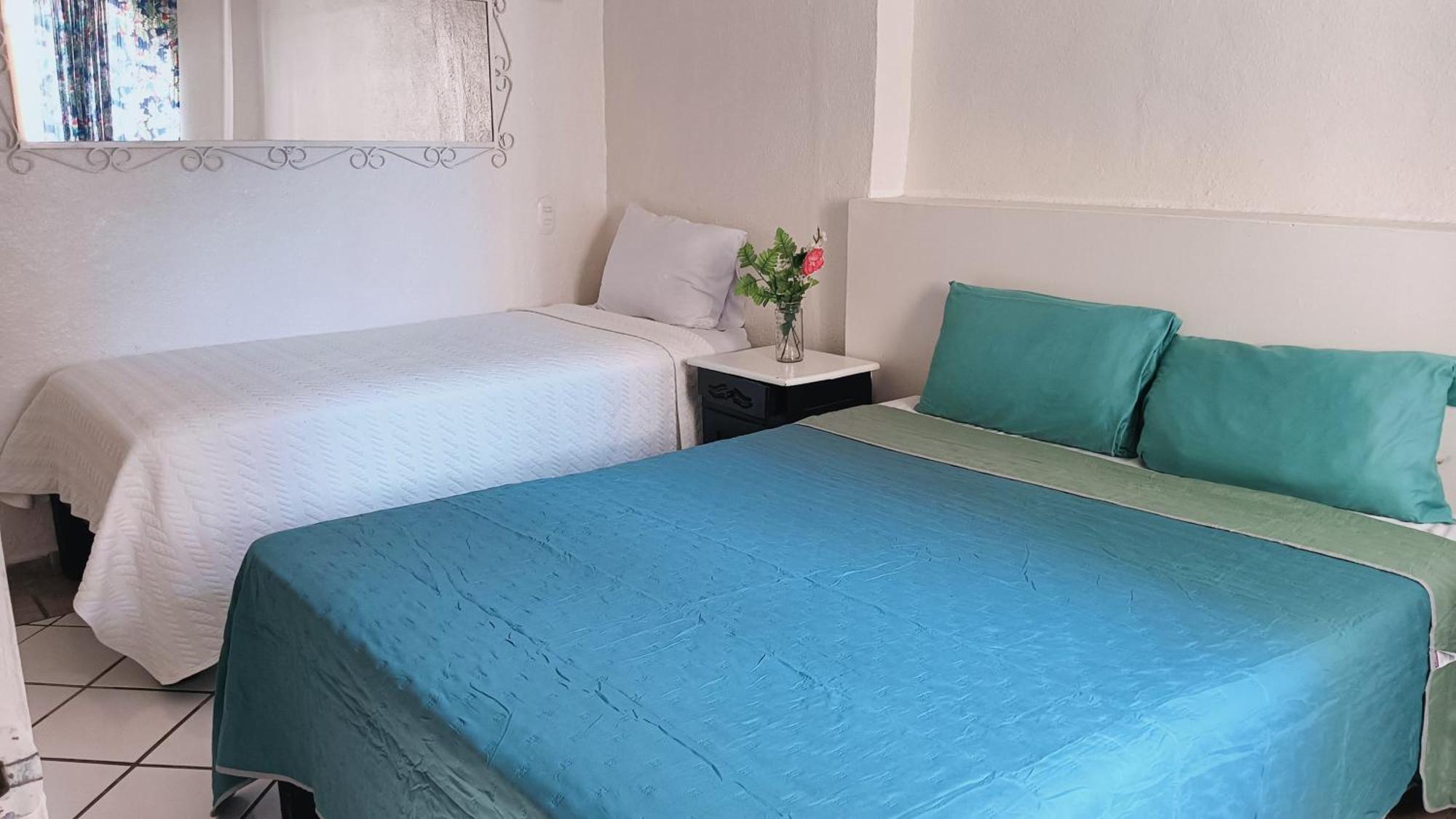 Alexandross Bed & Breakfast ปูแอร์โตบาญาร์ตา ภายนอก รูปภาพ